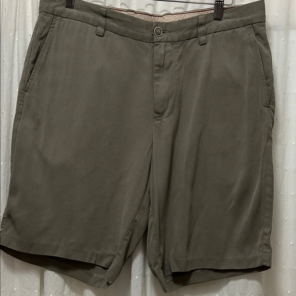 Tommy Bahama Shorts Men's Waist 35 Silk Flat Front Quiet Luxury Beach Resortwear